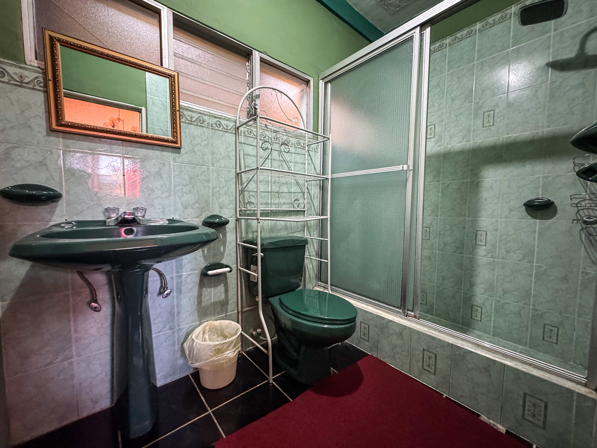 Baño de habitación clásica